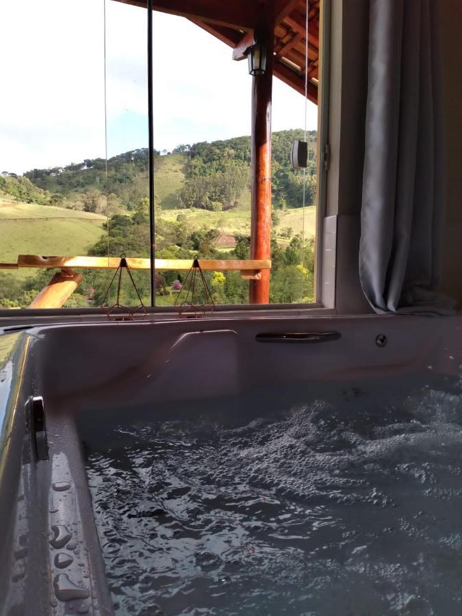 Chale Som Do Riacho Com Hidromassagem E Lareira A 20 Minutos De Goncalves-mg Chalet