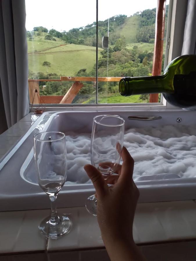 Chalet Chale Som Do Riacho Com Hidromassagem E Lareira A 20 Minutos De Goncalves-mg Goncalves