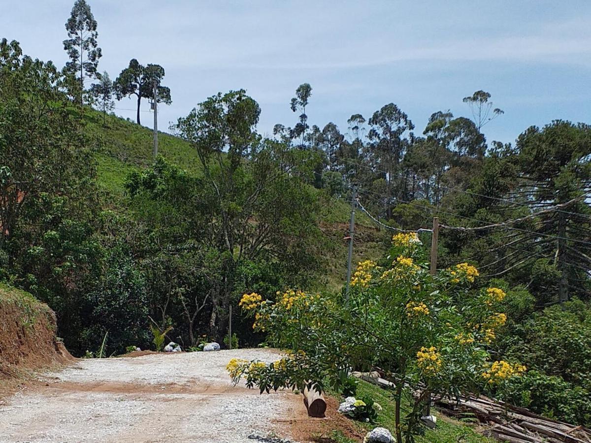 Chale Som Do Riacho Com Hidromassagem E Lareira A 20 Minutos De Goncalves-mg Chalet *